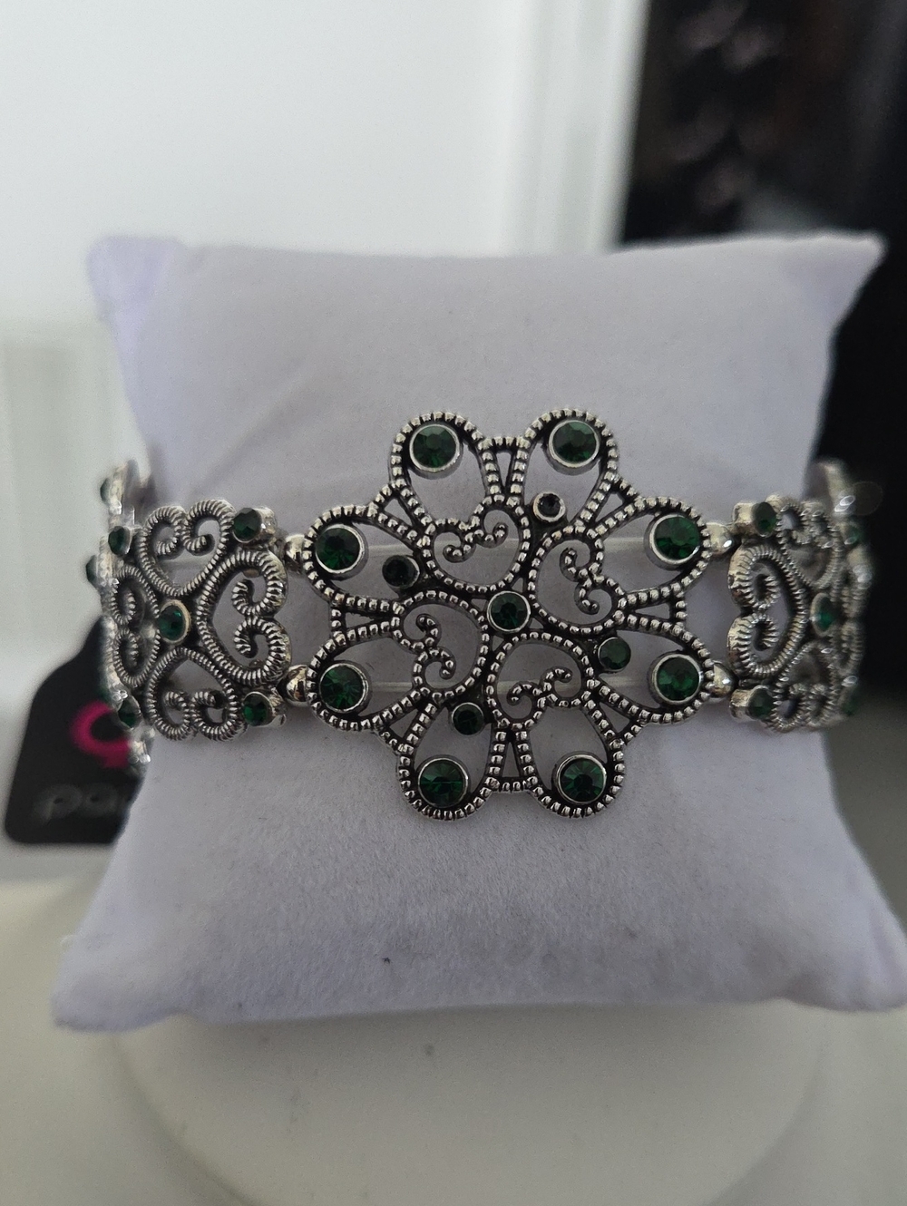 Paparazzi Regal Recpgnition Green Bracelet NWT